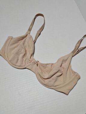 Victoria's Secret Everyday Comfort Underwire Lined Bra in Nude Size 34D